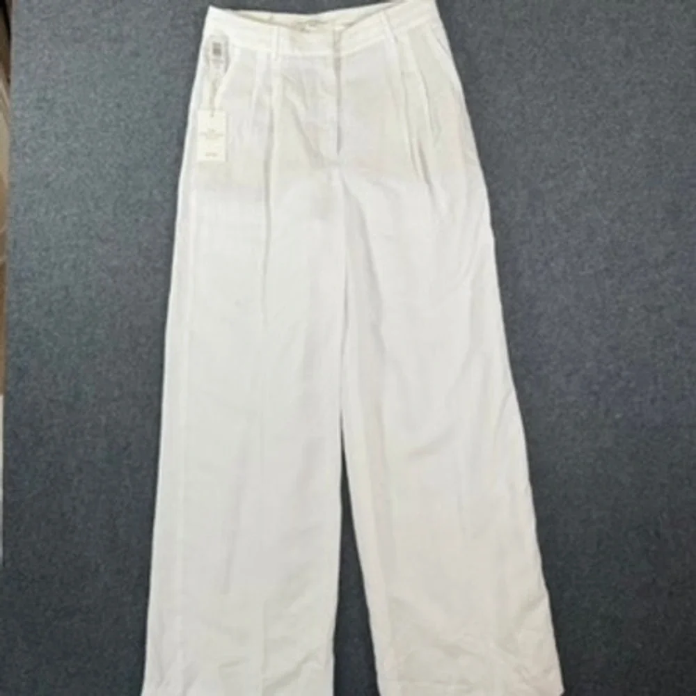 Aritzia White Wide Leg Pants